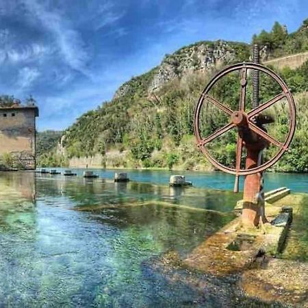 Fresco E Colorato Appartamentino In Narni Scalo Eksteriør billede