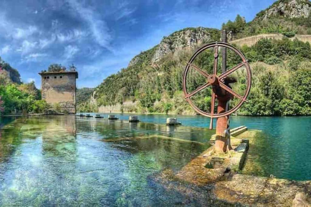 Fresco E Colorato Appartamentino In Narni Scalo Eksteriør billede